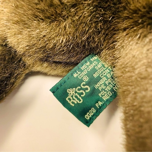 Russ Berrie Chops The Chocolate Labrador Puppy Realistic Plush 16” - Picture 8 of 8